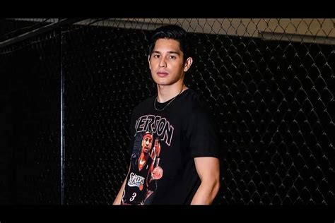Gab Lagman nagulat nang hubaran ng underwear sa unang .